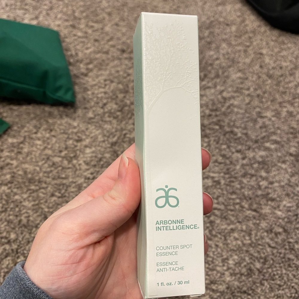 Arbonne Intelligence Counter Spot Essence